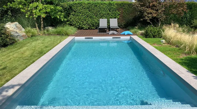 basen skimmerowy w zgodzie z naturą